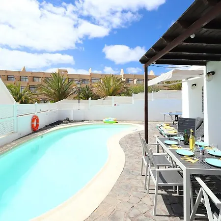 Maria Carmen: Modern Beachside Retreat With Heated Pool