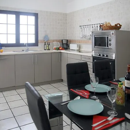 Villa Maria Carmen: Modern Beachside Retreat With Heated Pool *