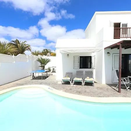 Maria Carmen: Modern Beachside Retreat With Heated Pool Tias