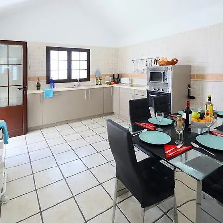 Maria Carmen: Modern Beachside Retreat With Heated Pool Villa