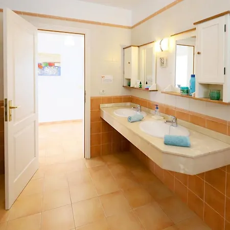 Maria Carmen: Modern Beachside Retreat With Heated Pool Villa Tias