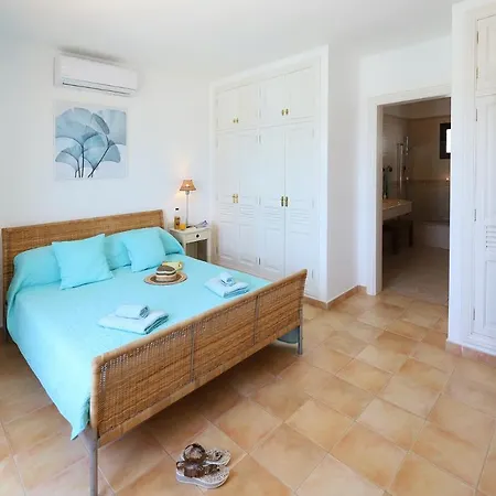 Maria Carmen: Modern Beachside Retreat With Heated Pool Villa *