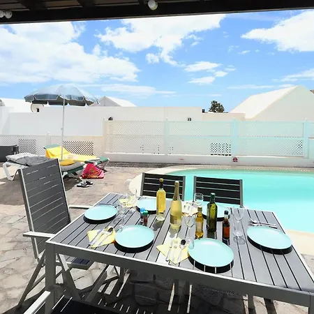Maria Carmen: Modern Beachside Retreat With Heated Pool Tias