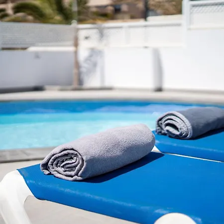 Maria Carmen: Modern Beachside Retreat With Heated Pool