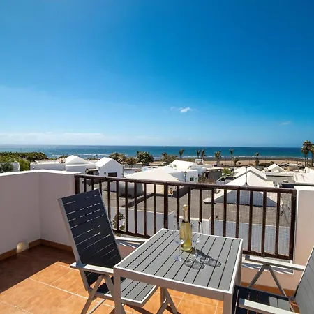 Maria Carmen: Modern Beachside Retreat With Heated Pool Villa Tias