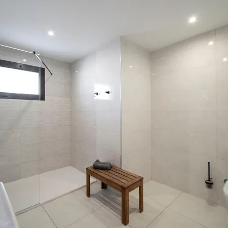 Modern Puerto Del Carmen Heated Private Pool Pool Table Maria Tías